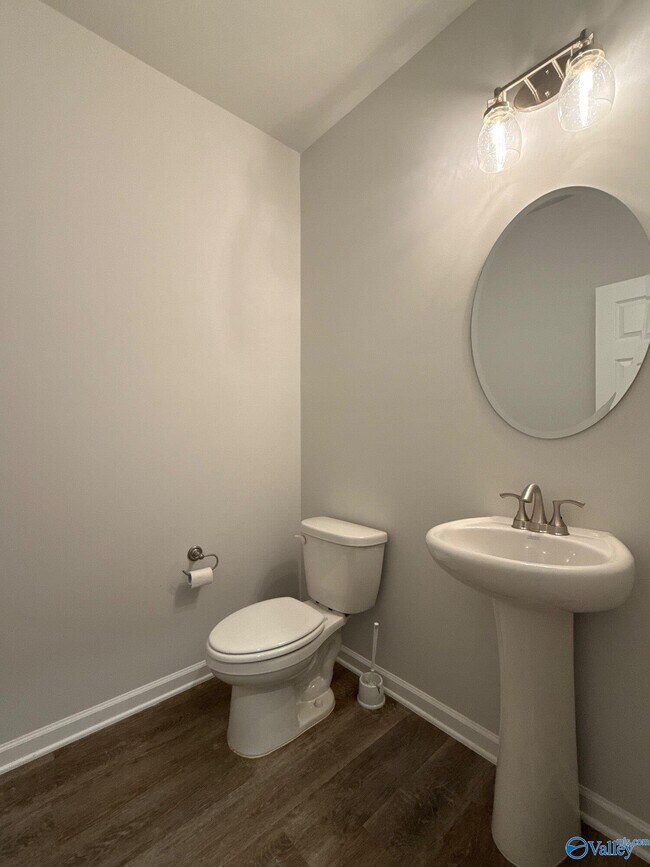 Building Photo - 102 Ranna Dr