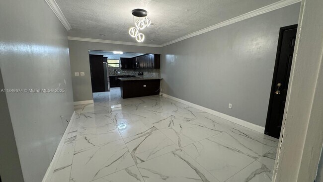 Building Photo - 15775 N Miami Ave