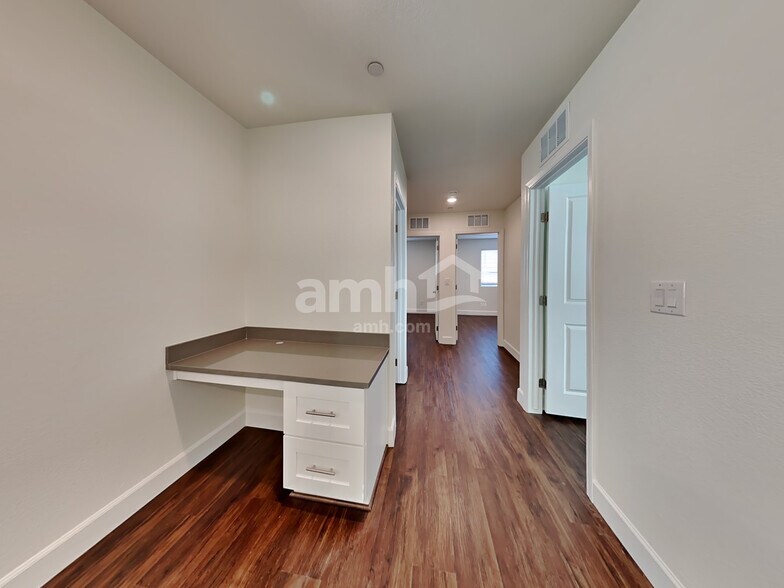 Building Photo - 296 Austin Bellerose Pl