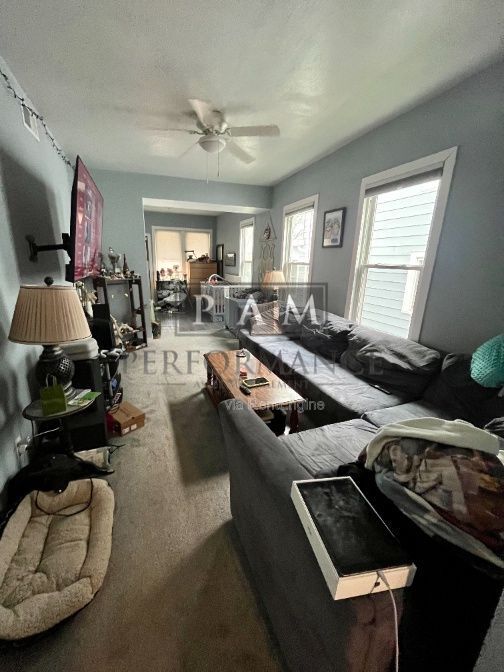 Building Photo - 3727 E Squire Ave