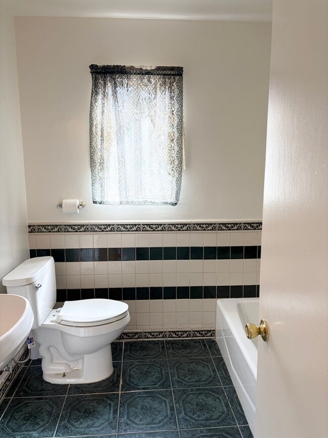 Building Photo - Dream Home with Pool. Updated Kitchen. Spa...