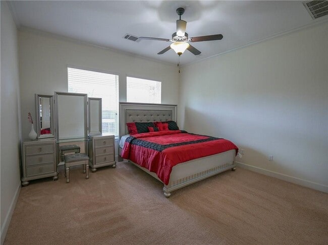 Building Photo - 305 Navigator Dr