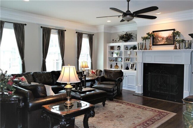 Building Photo - 3475 Roxboro Rd NE