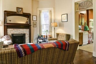 Building Photo - 1454