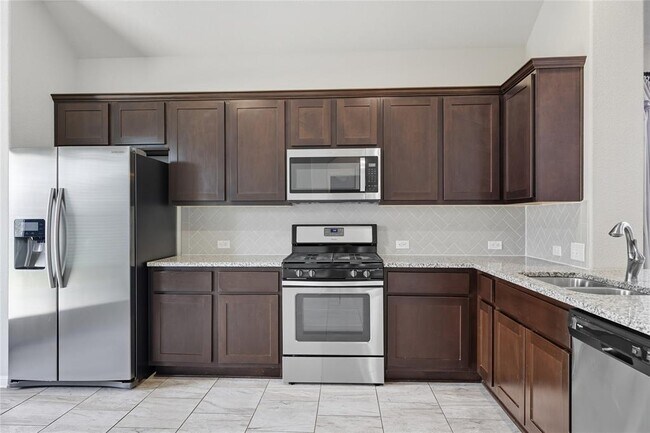 Building Photo - 5925 Malta Cir