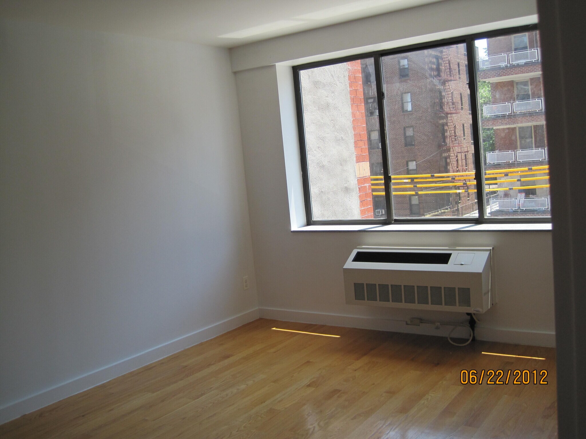 Small Room - 13235 41st Rd