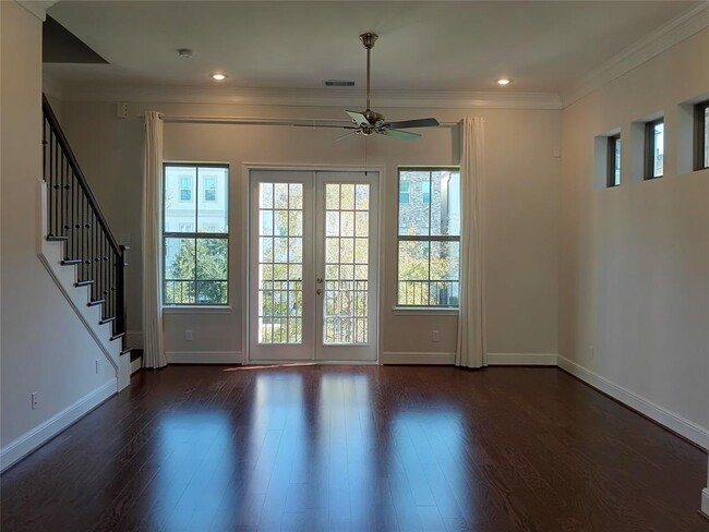 Building Photo - 3611 Somerset York Ln