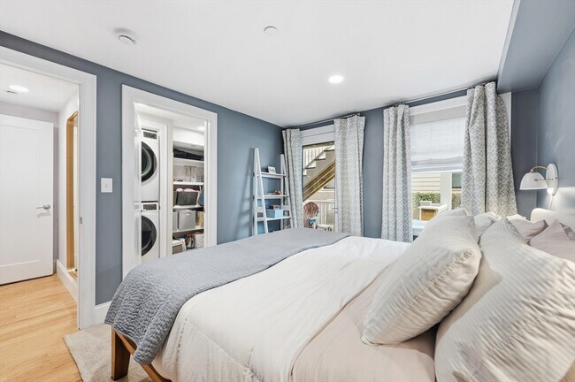 Building Photo - 64 O St