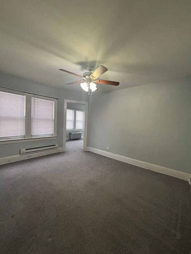 Building Photo - Ludlow2921