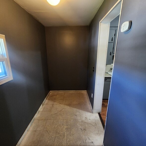 Building Photo - 678 Ridge Rd