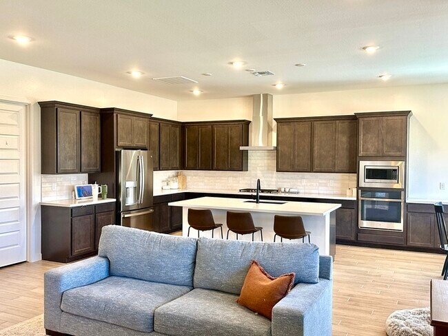 Building Photo - Fantastic "Holly" floor plan in Bella Vista Farms