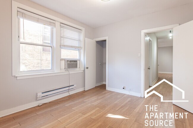 Building Photo - 511 W Belmont Ave