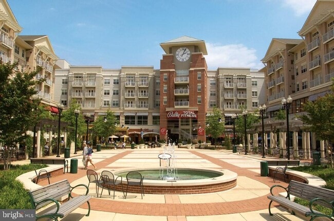 Building Photo - 1200 S Arlington Ridge Rd