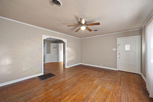 Building Photo - 806 Buckalew St