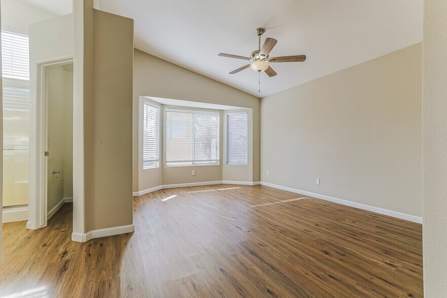 Building Photo - 3951 E Kroll Ct