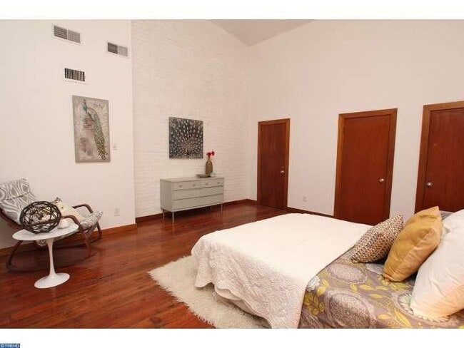 Building Photo - 111 Church St