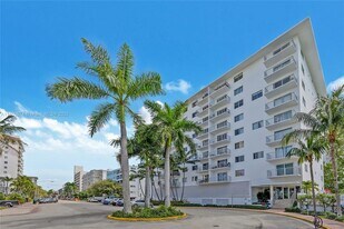 Building Photo - 1450 Lincoln Rd