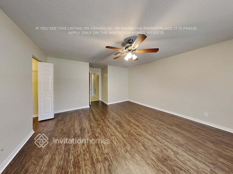Building Photo - 1389 SW Prairie Cir