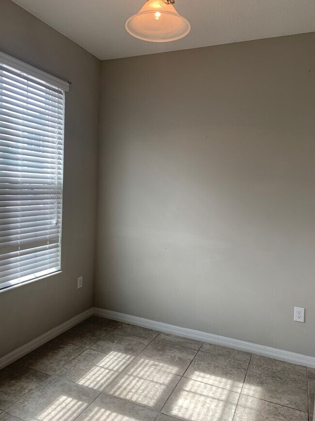 Building Photo - MOVE IN SPECIAL- 4/2.5 Energy Efficient Townhome in St. Cloud