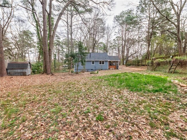 Building Photo - 4745 Hillside Dr