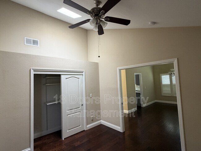 Building Photo - 11035 Forestview Ln