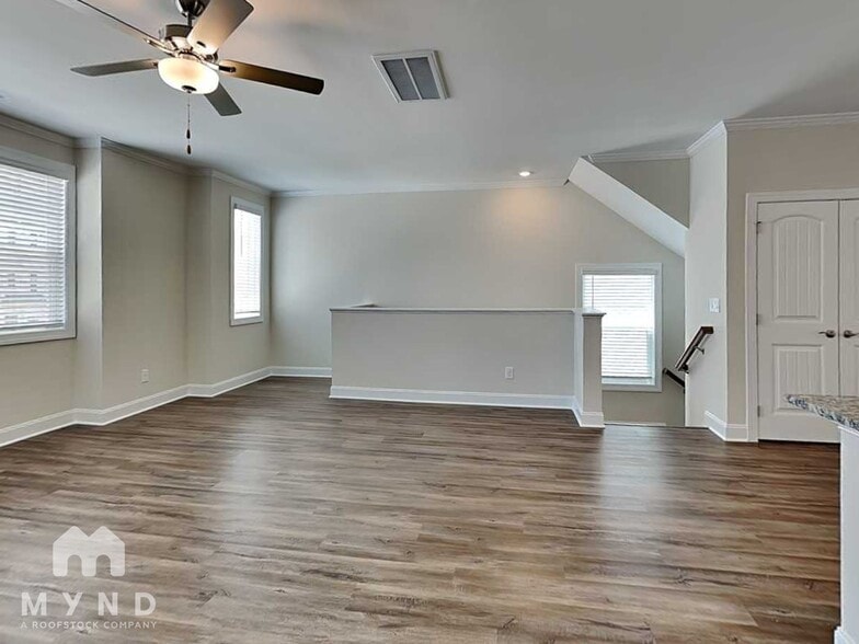 Building Photo - 6921 Woodland Stream Pl