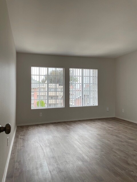 Building Photo - 20235 Keswick St