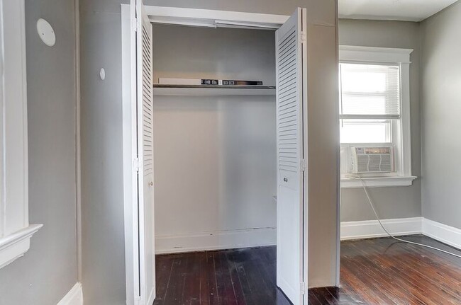 Building Photo - 3636 Besuden Ct