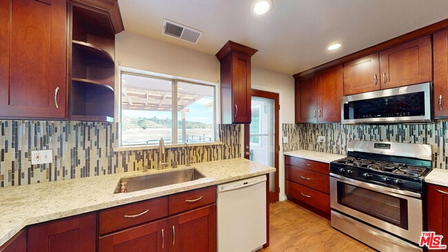 Building Photo - 2629 Meguiar Dr