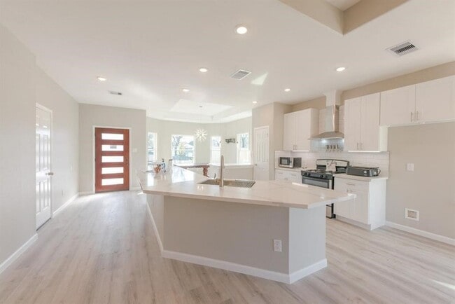 Building Photo - 10274 Porto Rico Rd