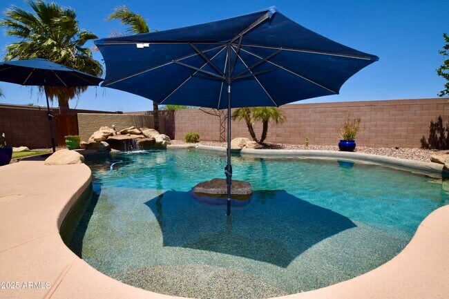 Building Photo - 44236 Adobe Cir