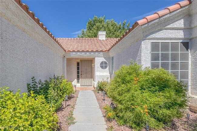 Building Photo - 4517 Inez Dr