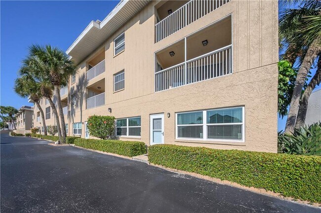 Primary Photo - 3100 Gulf Blvd