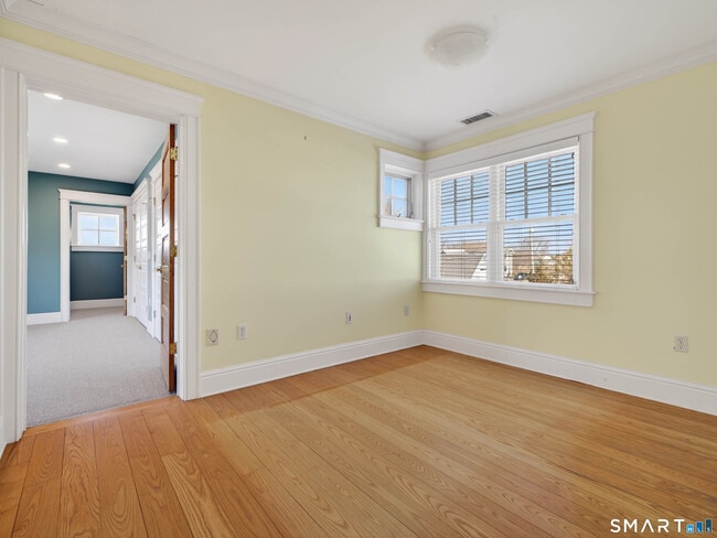 Building Photo - 4 Point Rd