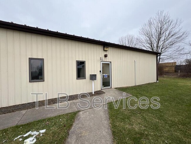 Building Photo - 23 Baker Dr