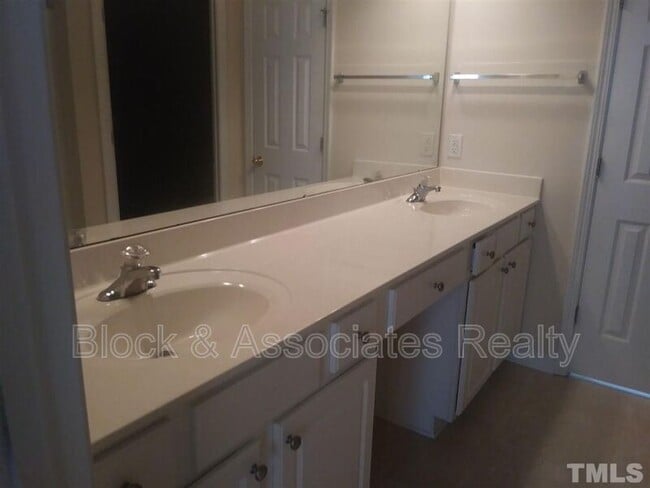 Building Photo - 105 Tortoise Ln