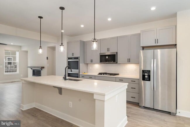 Building Photo - 1579 Sandpiper Bay Lp
