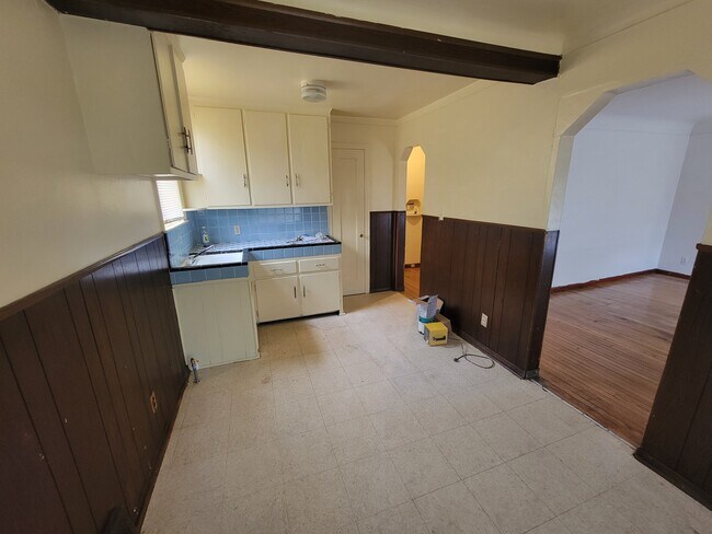 Building Photo - 20214 Mackay St