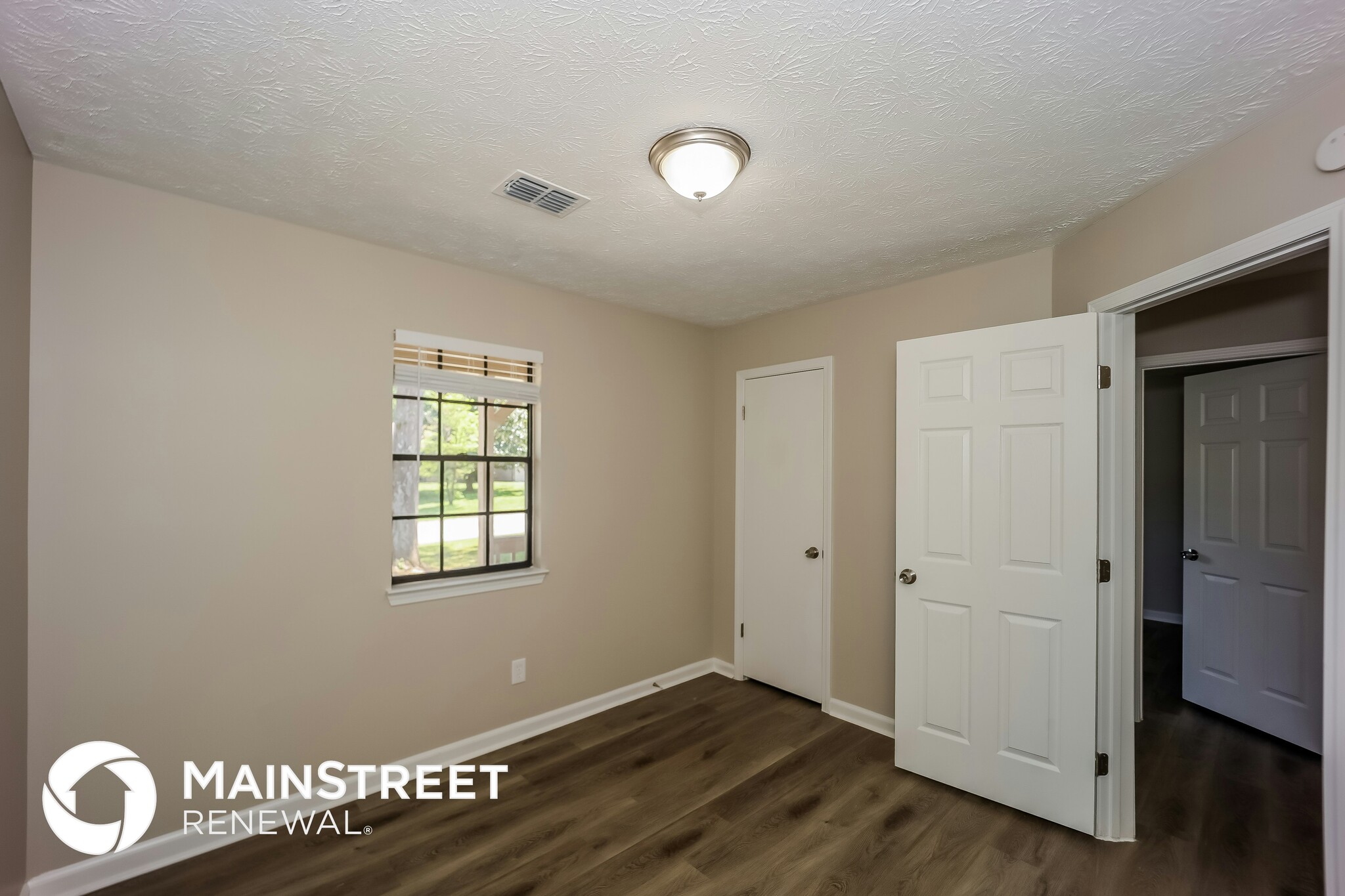 Building Photo - 252 Windemere Way