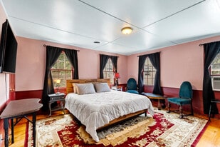 Building Photo - 25 Becket St