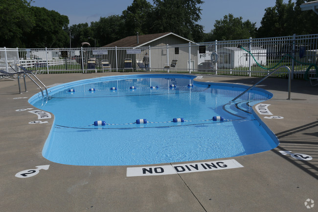 Pool - Cedar Terrace (Manufactured Home Community)