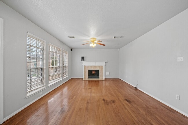 Building Photo - 3321 Sapling Oak Dr