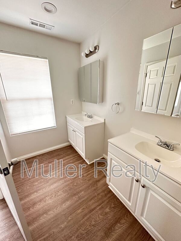 Building Photo - 4807 Fennel Rd