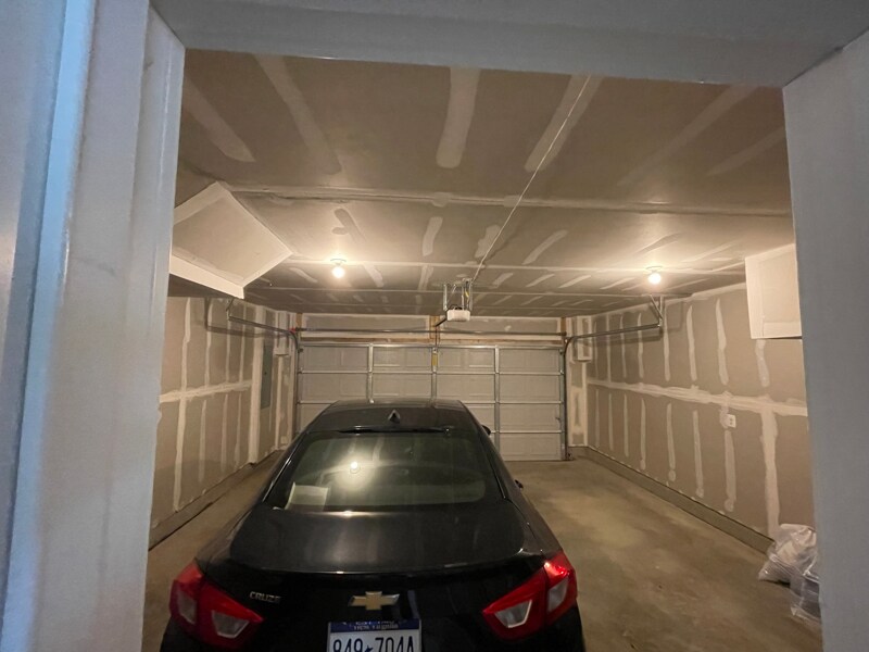 Building Photo - 67 Short Br Dr