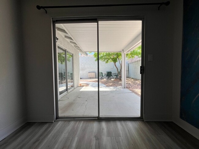 Building Photo - Spacious Single-Story 6-bed 3-bath Oasis with Private Pool and Spa in Spring Valley