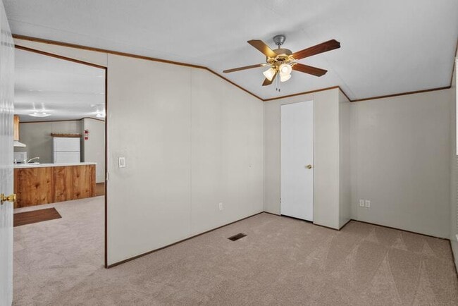 Building Photo - 2012 St Thomas