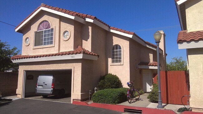 Primary Photo - 1343 Heather Ln