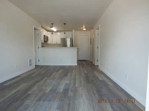 Building Photo - 12544 15th Ave NE