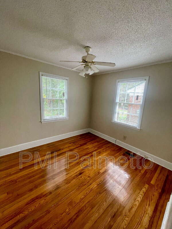 Building Photo - 320 Culler St