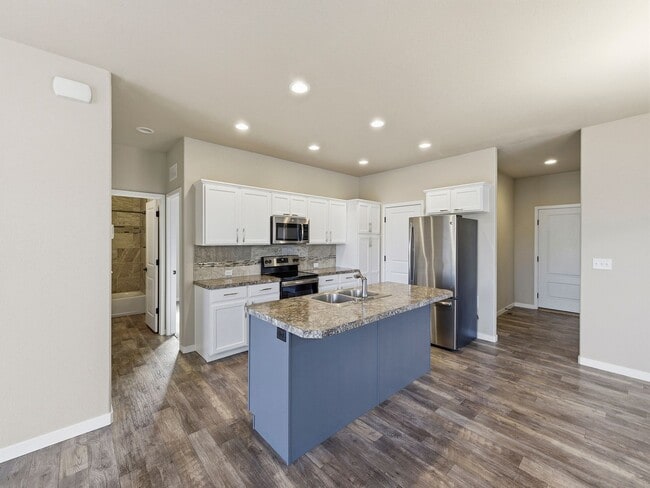 Building Photo - Updated 2-Bedroom, 2-Bathroom Home in Loveland